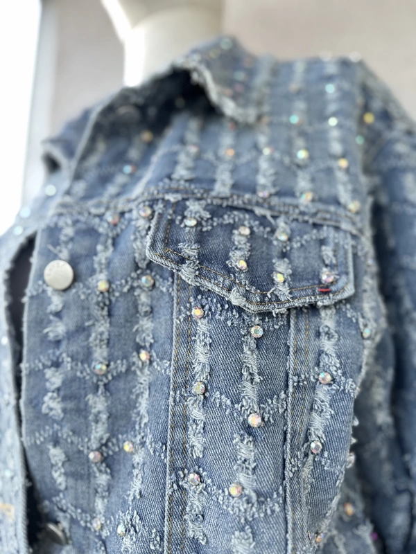Taş İşlemeli Saçaklı Denim Ceket