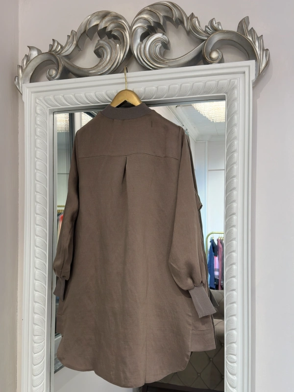 İNVEE Düğme Detaylı Geniş Gömlek - Vizon