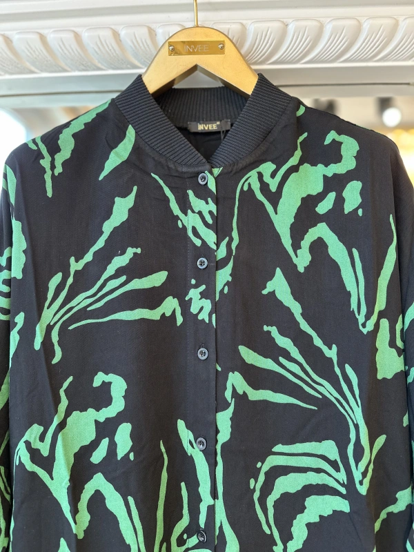 İNVEE 6832 Geniş Kalıp Siyah Gömlek