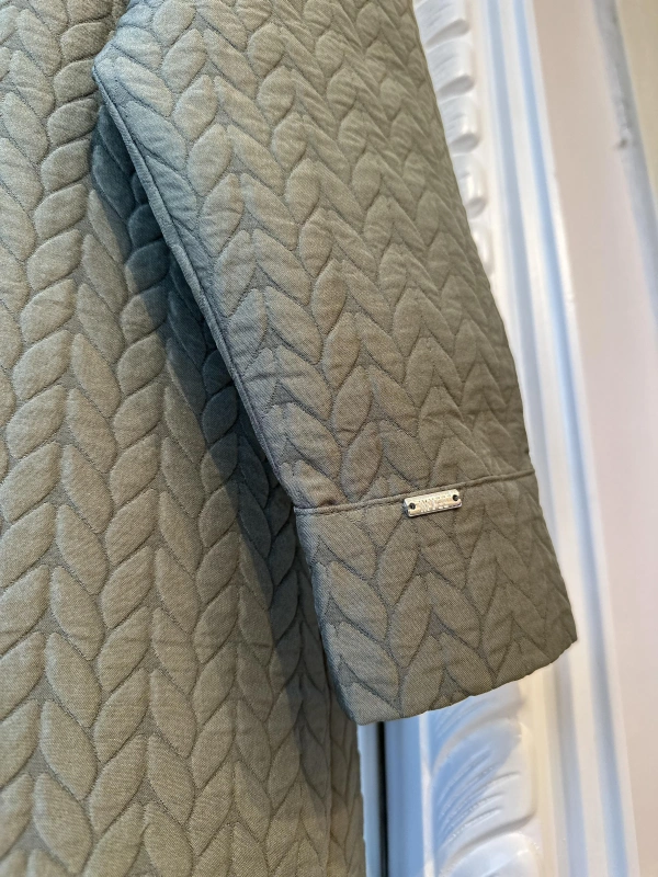 İNVEE Çıtçıt Kapamalı Uzun Kapitone Kap