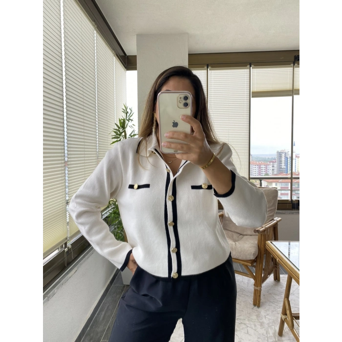 GOLD DÜĞMELİ BEJ RENK TRİKO HIRKA