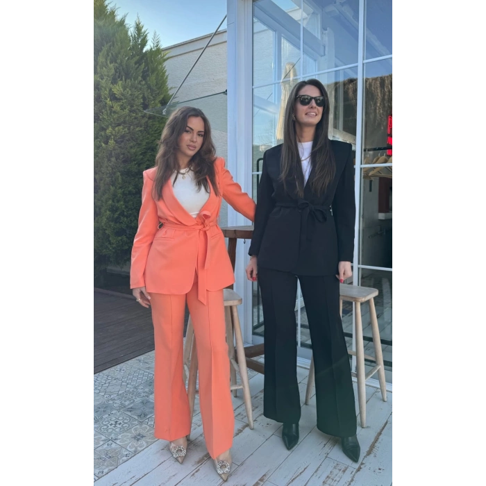 SİYAH BAĞLAMALI İKİLİ TAKIM