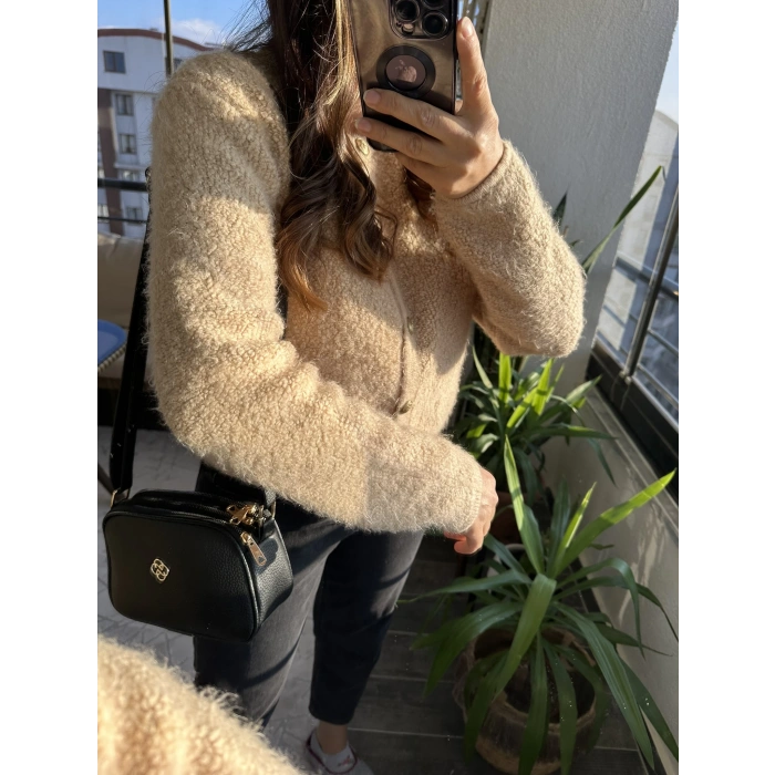 TOK DOKULU TEDDY BEJ HIRKA