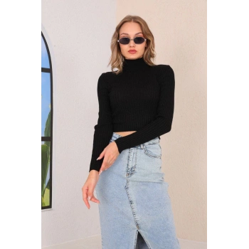 SIRT DEKOLTELİ SİYAH BADİ