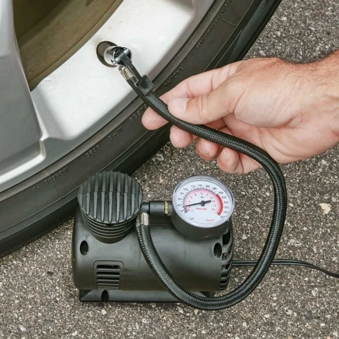 300 PSI Güçlü Taşınabilir Hava Kompresörü–Araba, Motosiklet, Bisiklet ve Top Şişirme İçin Çakmaklıklı Lastik Şişirme Pompası (5047)