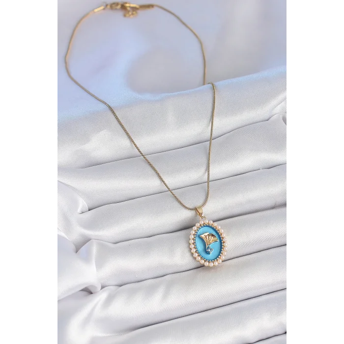 316L Çelik Gold Renk Zincir Mavi Mineli İncili Zirkon Taşlı Çiçek İşlemeli Portre Model Kadın Kolye
