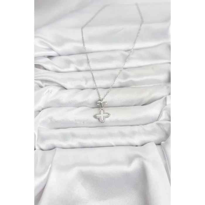 316L Çelik Zincir Gümüş Renk 4 Yapraklı Yonca Model Zirkon Taşlı Kadın Kolye