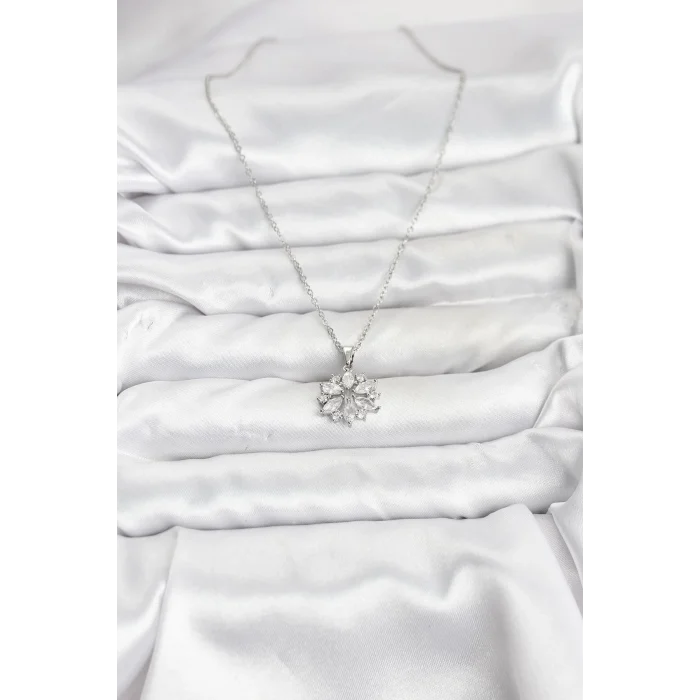 316L Çelik Zincir Gümüş Renk Lotus Model Zirkon Taşlı Kadın Kolye