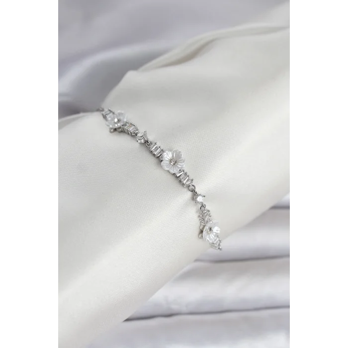 Baget Zirkon Taşlı Çiçek Model Gümüş Renk Asansörlü Kadın Bileklik