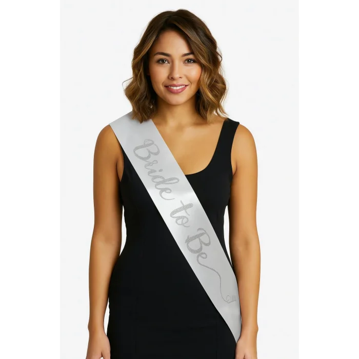 Beyaz Saten Üzerine El Yazısı İtalik Gümüş Bride To Be Kuşağı 10 cm Genişlik (5047)