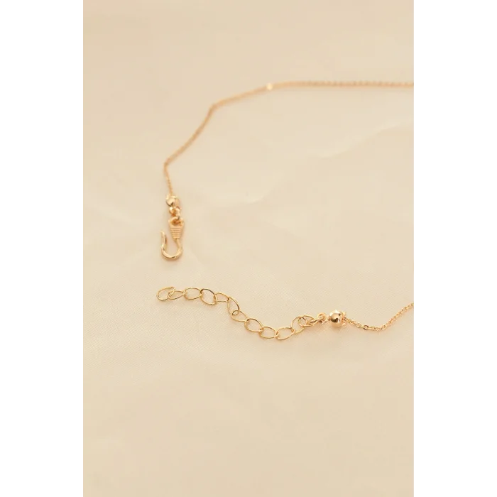 Beyaz Sedefli Kelebek Figürlü Kadın Kolye