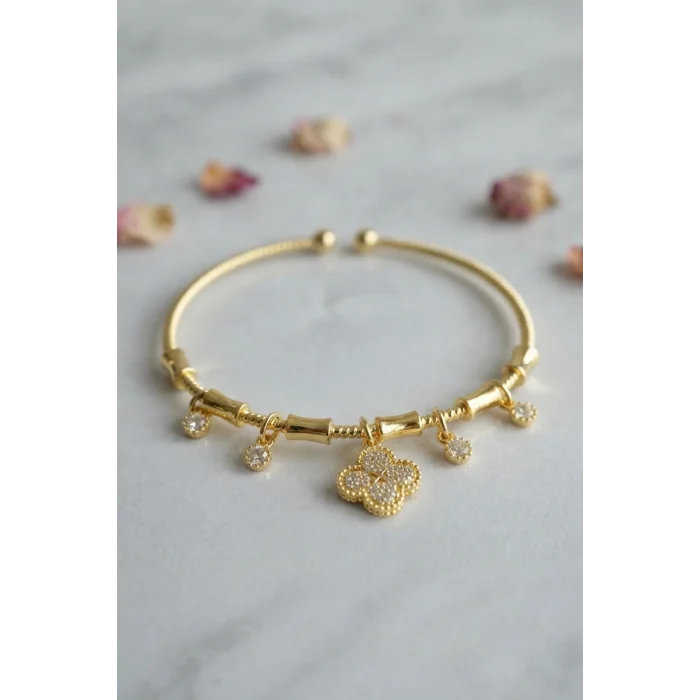 Pirinç Gold Renk YSX Taşlı Yonca Model Charmlı Bileklik