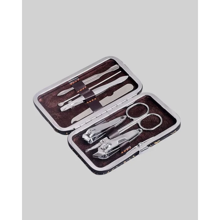 Dayanıklı Çelik Aletlerden Oluşan Kişisel Bakım Seti