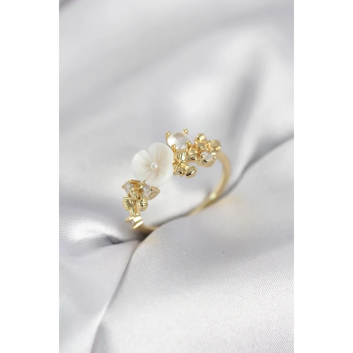 Gold Renk Pirinç Çiçek Model Zirkon Taşlı Kadın Yüzük