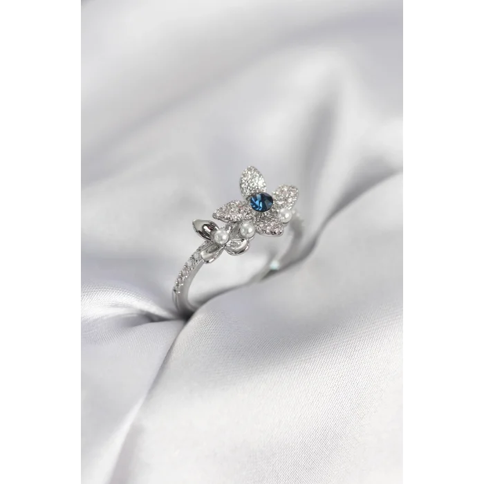 Gümüş Renk Çiçek Model Zirkon Taşlı Kadın Yüzük