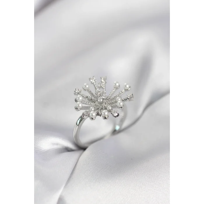 Gümüş Renk Karahindiba Model Zirkon Taşlı Kadın Yüzük