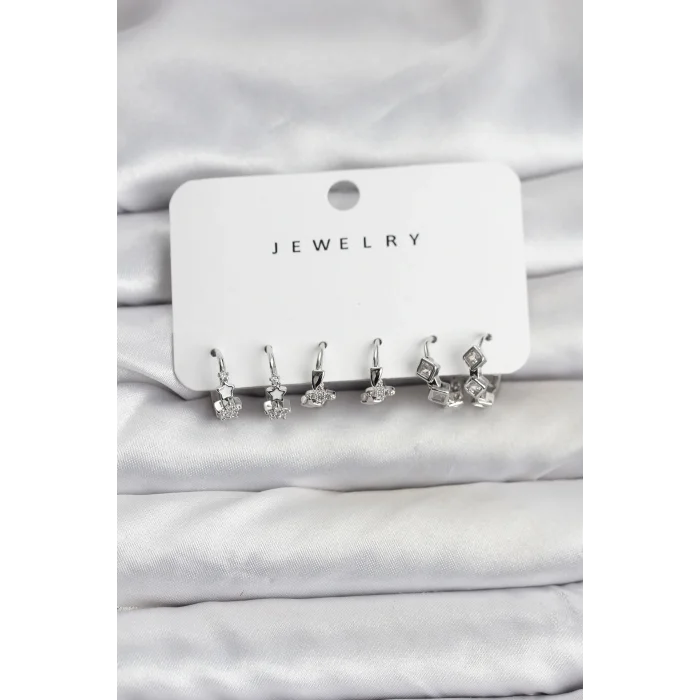 Gümüş Renk Pirinç Yıldız Modelli Kadın Küpe Seti