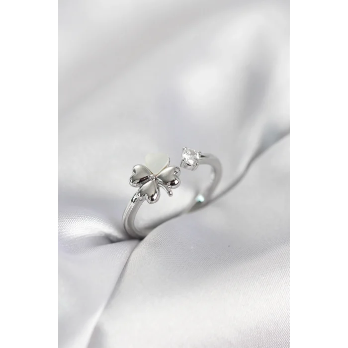 Gümüş Renk Yonca Model Sedefli Kadın Yüzük