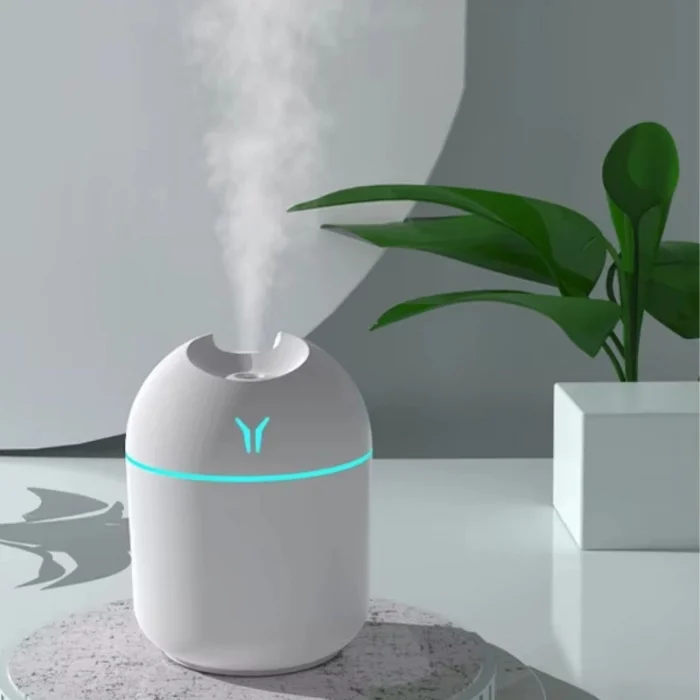 Işıklı Kuru Havayı Azaltan ve Aromaterapi Deneyimi Sunan Hava ve Oda Nemlendirici 220 ML 8x8x10cm (5047)