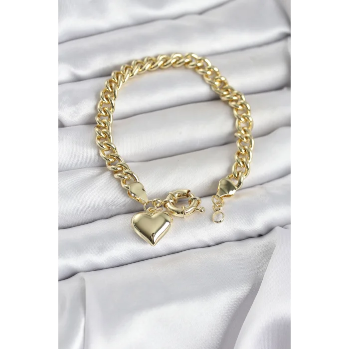 Kalp Detaylı Gold Renk Pirinç Kadın Bileklik