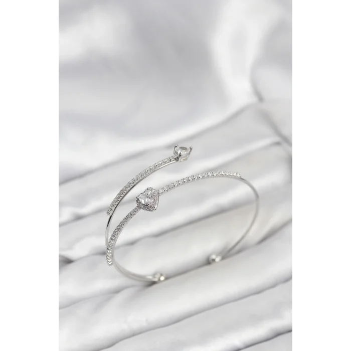 Kalp Model Pirinç Gümüş Renk Kadın Bileklik