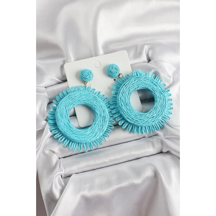 Mavi Püsküllü Halka Figürlü Hasır Örgü Model Gold Renk Kadın Küpe