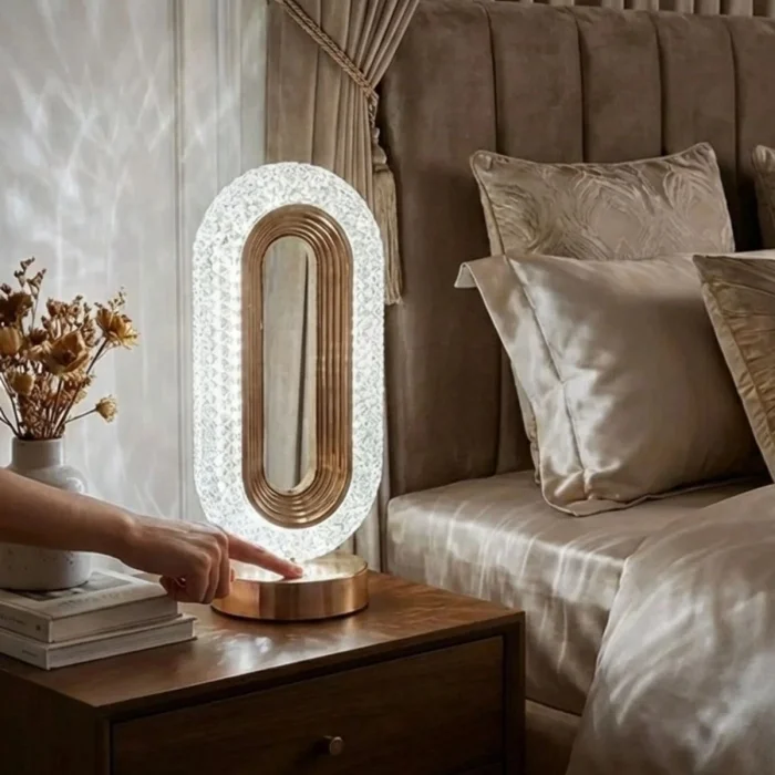 Oval Şeklinde Kristal LED Masa Lambası – Dokunmatik, 3 Renk Işık Modlu, Şarjlı Dekoratif Gece Lambası (5047)