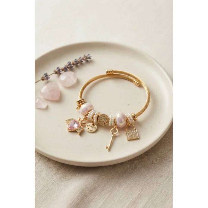 Pembe Kalp Model Gold Renk Charmlı Bileklik