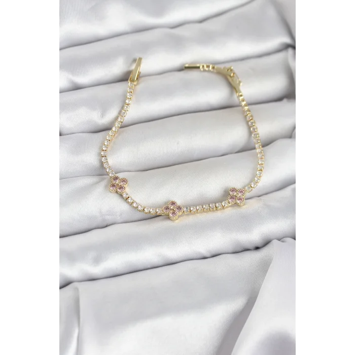 Pembe Yonca Detaylı Zirkon Taşlı Gold Renk Pirinç Su Yolu Kadın Bileklik