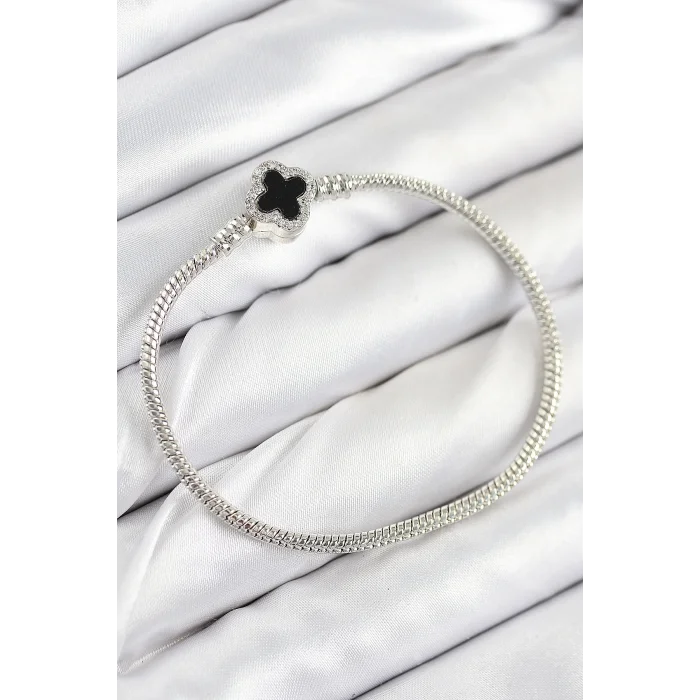 Pirinç Charm Zirkon Taşlı Yonca Model Gümüş Renk Kadın Bileklik