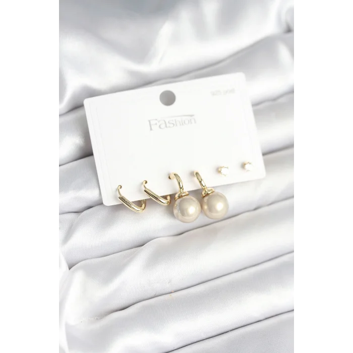 Pirinç Gold Renk İnci Detaylı 925 Gümüş Çivili Kadın Küpe Seti