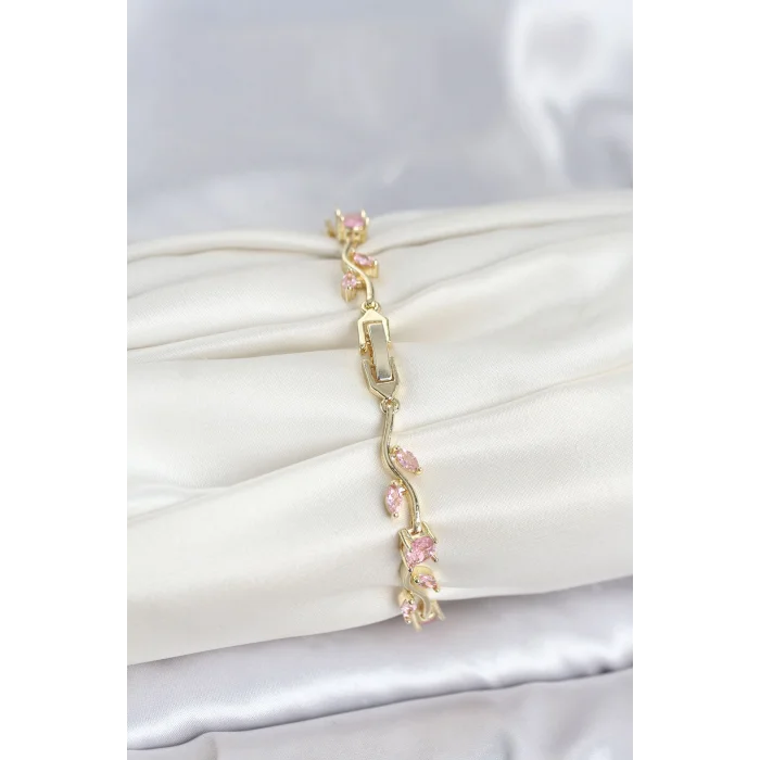 Pirinç Gold Renk Pembe Zirkon Taşlı Çiçek Model Kadın Bileklik