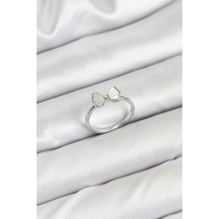 Pirinç Gümüş Renk Fiyonk Model Kadın Yüzük