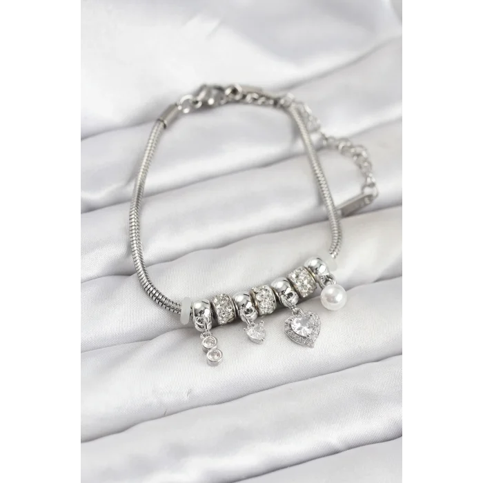 Pirinç Gümüş Renk Kalp Charmlı Kadın Bileklik