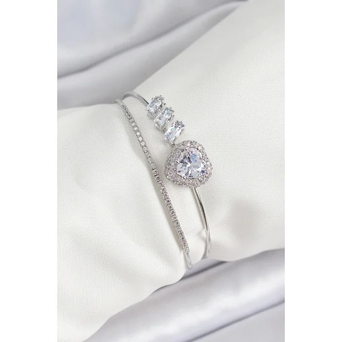 Pirinç Gümüş Renk Kalpli Zirkon Taşlı Kadın Bileklik