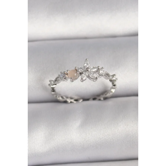 Pirinç Gümüş Renk Zirkon Taşlı Çiçek Model Ayarlanabilir Yüzük