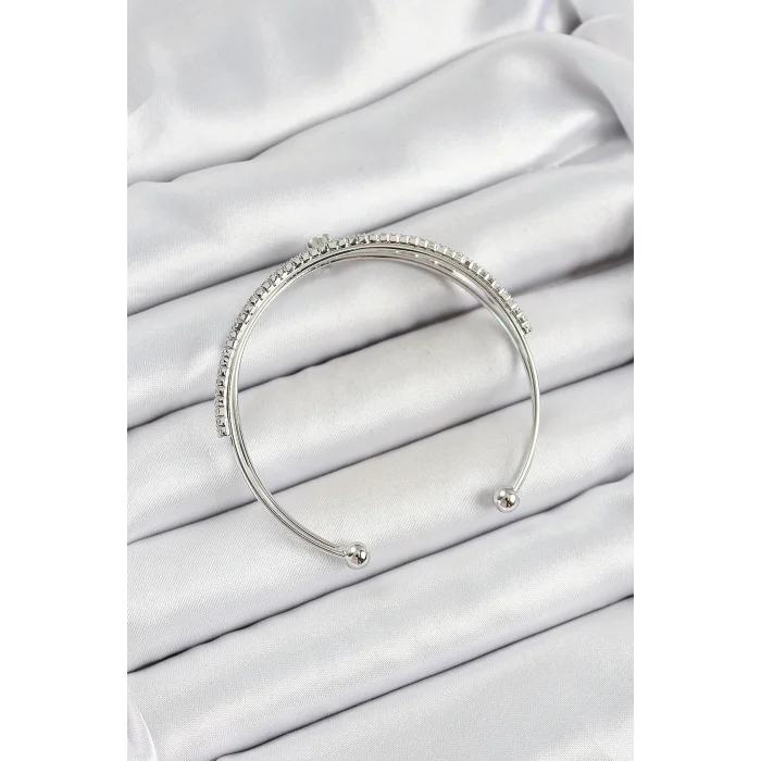 Pirinç Gümüş Renk Zirkon Taşlı Kalp Detaylı Kadın Bileklik