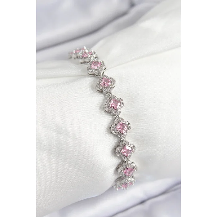 Pirinç Zirkon Taşlı Pembe Yonca Baget Model Gümüş Renk VIP Seri Kadın Bileklik