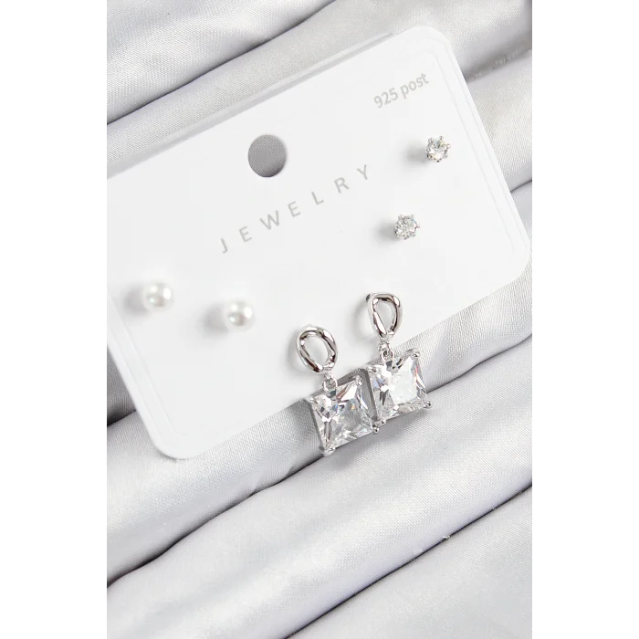 Pirinç Zirkon Taşlı Sallantılı Kare Model Gümüş Renk 925 Ayar Gümüş Çivi Kadın Küpe Set