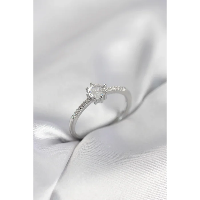 Tek Taş Model Gümüş Renk Zirkon Taşlı Kadın Yüzük