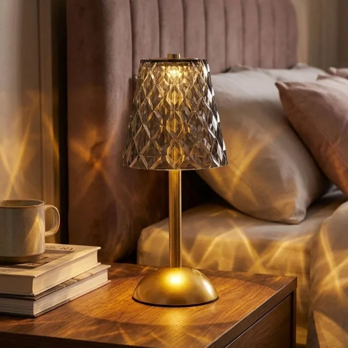 Uzun Klasik Gri Baklava Model LED Masa Lambası – Dokunmatik, 3 Renk Işık Modlu, Şarjlı Dekoratif Gece Lambası (5047)