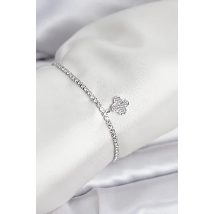 Yonca Model Zirkon Taşlı Gümüş Renk Asansörlü Su Yolu Bileklik