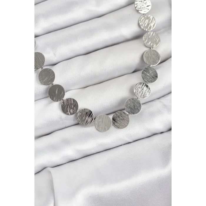 Yuvarlak Plaka Model Gümüş Renk Kadın Kolye