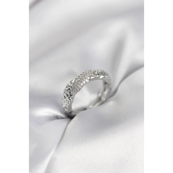 Zirkon Taşlı Puntalı Gümüş Renk Kadın Yüzük