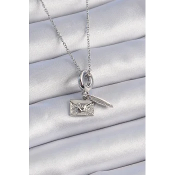 316L Çelik Gümüş Renk Kalp Detay Mektup Figür Charm Model Kadın Kolye