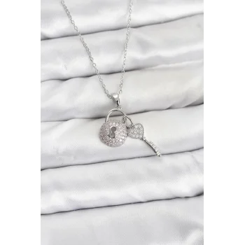 316L Çelik Zincir Gümüş Renk Kilit Anahtar Model Zirkon Taşlı Kadın Kolye