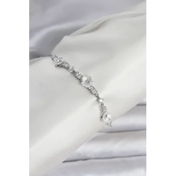 Baget Zirkon Taşlı Çiçek Model Gümüş Renk Asansörlü Kadın Bileklik