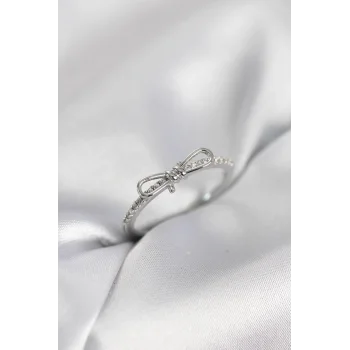 Fiyonk Model Zirkon Taşlı Gümüş Renk Kadın Yüzük