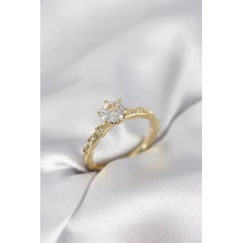 Gold Renk Zirkon Taşlı Tek Taş Model Kadın Yüzük