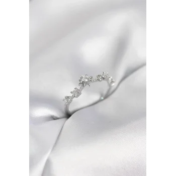 Gümüş Renk Gece Temalı Zirkon Taşlı Kadın Yüzük